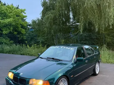 Gebraucht BMW 320 M Sport 150 PS (110 kW) 1996 Grün Limousine