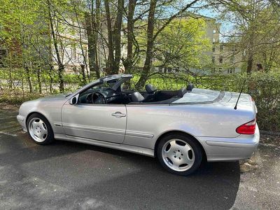 Gebraucht Mercedes CLK320 Avantgarde 218 PS (160 kW) 2001 Silber Cabrio