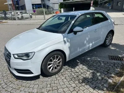 Gebraucht Audi A3 Attraction 122 PS (89 kW) 2014 Weiß Limousine