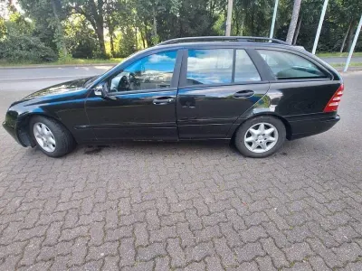 Gebraucht Mercedes C220 Classic 150 PS (110 kW) 2005 Schwarz Kombi