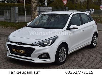 Gebraucht Hyundai i20 Select 84 PS (61 kW) 2020 Weiß Kleinwagen