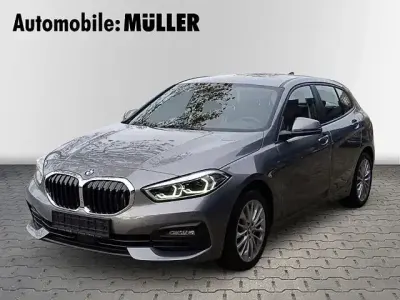 Usata BMW 118 Advantage 150 CV (110 kW) 2022 Grigio Utilitaria