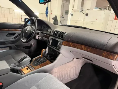 Gebraucht BMW 523 M Sport 170 PS (125 kW) 1999 Silber Limousine