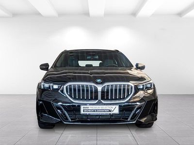 Gebraucht BMW 540 Comfort Edition 286 PS (210 kW) 2024 Black sapphire metallic (schwarz) Kombi