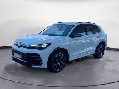 Gebraucht VW Tiguan R-line 150 PS (110 kW) 2025 Pure white SUV