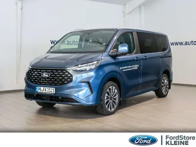 Gebraucht Ford Tourneo Titanium 150 PS (110 kW) 2025 Chrome blue Van / Kleinbus