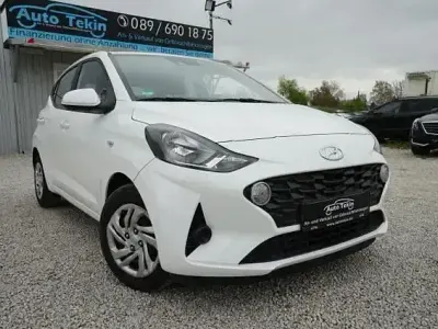Gebraucht Hyundai i10 Select 67 PS (49 kW) 2023 Weiß Kleinwagen