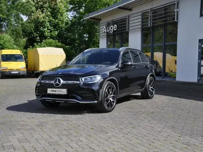 Używany Mercedes GLC220 194 KM (142 kW) 2022 Czarny Sedan/Limuzyna