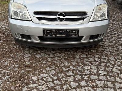 Begagnad Opel Vectra 147 HK (108 kW) 2004 Grå Sedan
