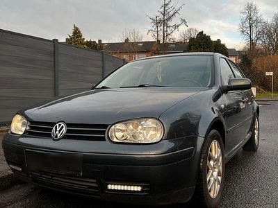 Gebraucht VW Golf IV 101 PS (74 kW) 2002 Grau Kleinwagen
