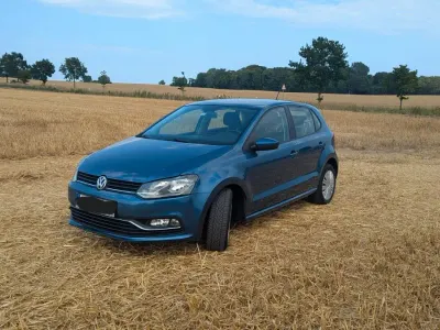 Gebraucht VW Polo Comfortline 90 PS (66 kW) 2016 Blau Kleinwagen