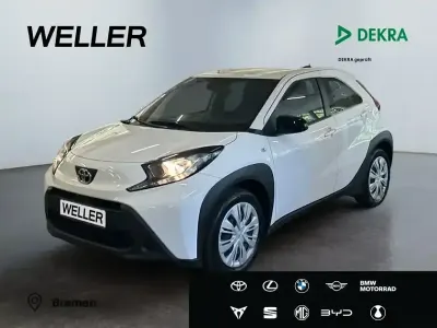 Gebraucht Toyota Aygo 72 PS (52 kW) 2025 Schneeweiß Kleinwagen