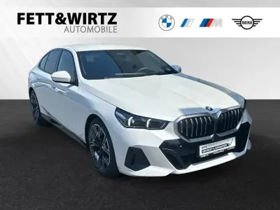 Gebraucht BMW 520 Performance 197 PS (144 kW) 2025 Mineralweiß Limousine