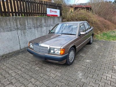 Usata Mercedes 190 122 CV (89 kW) 1991 Andere farben Berlina