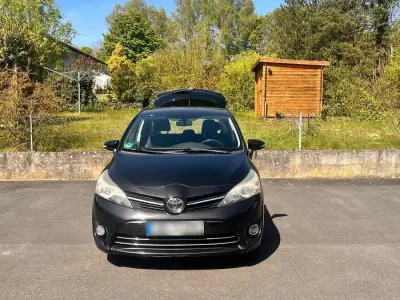 Gebraucht Toyota Verso 177 PS (130 kW) 2014 Schwarz Van / Kleinbus