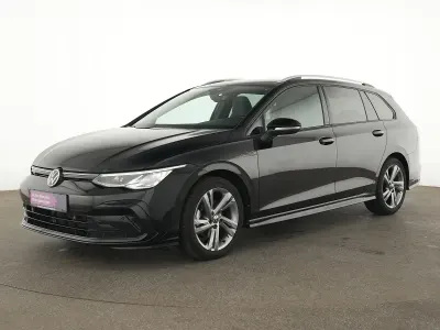Occasion VW Golf VIII R-line 131 PK (96 kW) 2022 Zwart Sedan