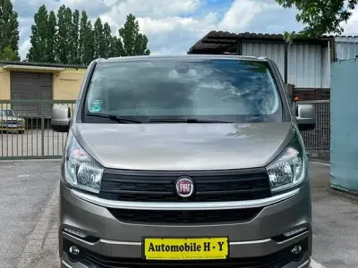 Gebraucht Fiat Talento Family 145 PS (106 kW) 2017 Grau Van / Kleinbus