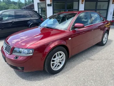 Gebraucht Audi A4 170 PS (125 kW) 2003 Rot Limousine