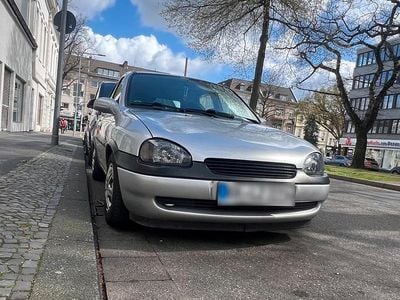 Second-hand Opel Corsa 65 CP (47 kW) 2000 Argintiu Hatchback