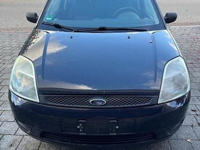 Usado Ford Fiesta 68 HP (50 kW) 2005 Azul Citadino