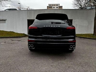 Second-hand Porsche Cayenne Platinum Edition 262 CP (192 kW) 2017 Negru SUV