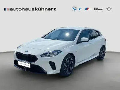 Gebraucht BMW 120 M Sport 150 PS (110 kW) 2025 Alpinweiß uni Kleinwagen