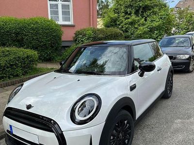 Gebraucht Mini Cooper Classic 136 PS (100 kW) 2023 Weiß Kleinwagen