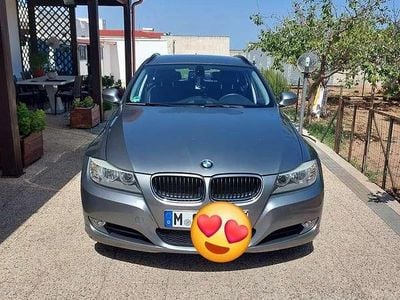 Gebraucht BMW 318 143 PS (105 kW) 2010 Grau Kombi