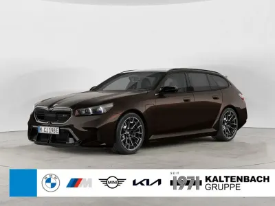 Ny BMW M5 Sport Line 727 HK (534 kW) 2026 Brun Stationcar