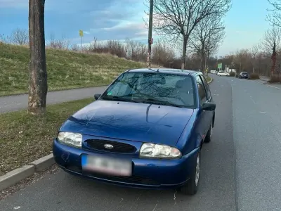 Używany Ford Fiesta 75 KM (55 kW) 1999 Niebieski Hatchback
