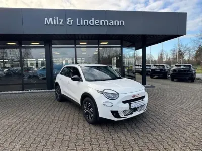 Gebraucht Fiat 600E Red 114 kW (156 PS) 2025 Weiß SUV