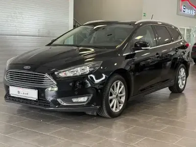 Gebraucht Ford Focus Titanium 125 PS (91 kW) 2018 Schwarz Kombi