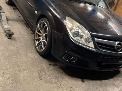 Gebraucht Opel Signum 150 PS (110 kW) 2006 Schwarz Kleinwagen