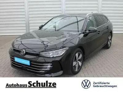 Gebraucht VW Passat Elegance 150 PS (110 kW) 2025 Schwarz Kombi