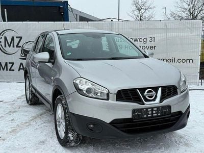 Gebraucht Nissan Qashqai Acenta 141 PS (103 kW) 2013 Silber SUV