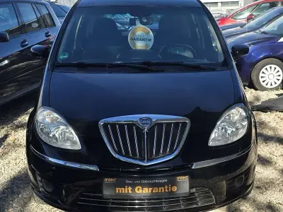 Gebraucht Lancia Musa 77 PS (56 kW) 2009 Schwarz Van / Kleinbus