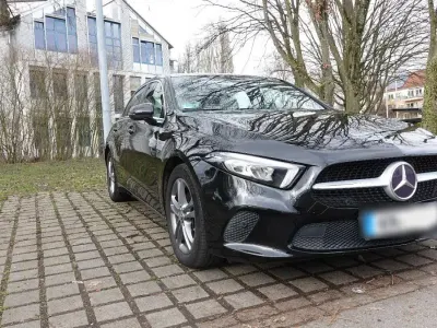 Gebraucht Mercedes A200 156 PS (114 kW) 2018 Schwarz Limousine
