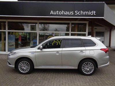 Silber Gebraucht 2020 Mitsubishi Outlander P-HEV Basis SUV | 22.500 € (Fairer Preis)