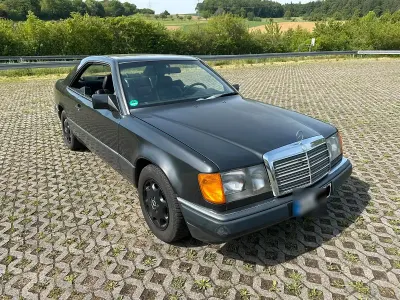 Gebraucht Mercedes E300 180 PS (132 kW) 1991 Schwarz Coupé