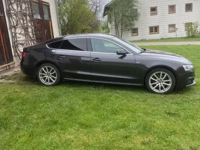 Gebraucht Audi A5 Sportback Sport 215 PS (158 kW) 2014 Grau Kleinwagen