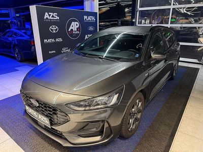 Grau Gebraucht 2025 Ford Focus ST-Line Limousine | 22.290 € (Fairer Preis)