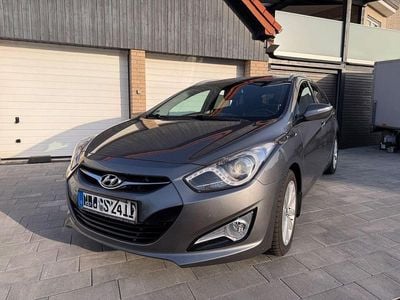 Gebraucht Hyundai i40 136 PS (100 kW) 2014 Grau Kombi