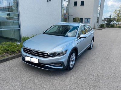 Usado VW Passat Alltrack R 200 HP (147 kW) 2023 Prateado Carrinha