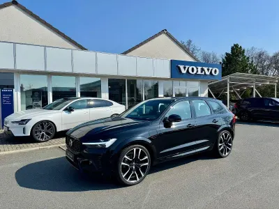 Używany Volvo XC60 Ultimate 455 KM (334 kW) 2023 Czarny SUV