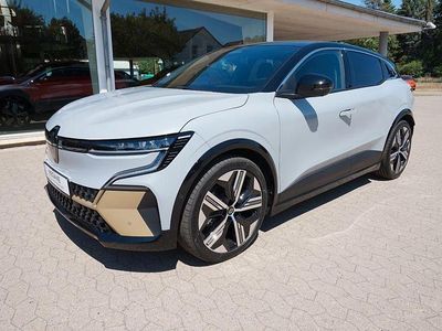 Grau Gebraucht 2024 Renault Mégane Iconic Limousine | 35.997 € (Fairer Preis)