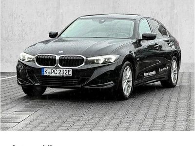 Schwarz Gebraucht 2022 BMW 320e Shadowline Limousine | 31.690 € (Fairer Preis)