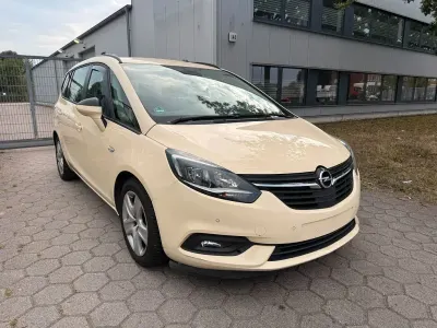 Gebraucht Opel Zafira 131 PS (96 kW) 2018 Beige Van / Kleinbus