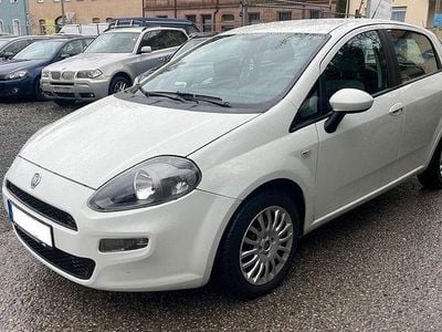 Gebraucht Fiat Punto Pop 77 PS (56 kW) 2012 Weiß Kleinwagen