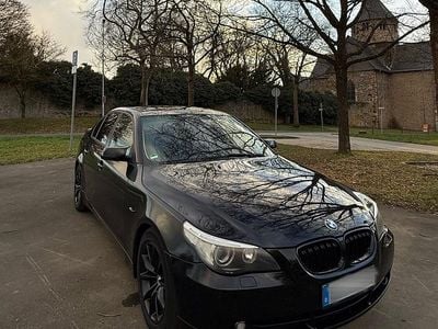Second-hand BMW 523 177 CP (130 kW) 2007 Negru Berlinǎ