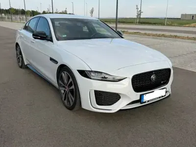 Gebraucht Jaguar XE R-Dynamic 204 PS (150 kW) 2021 Weiß Limousine